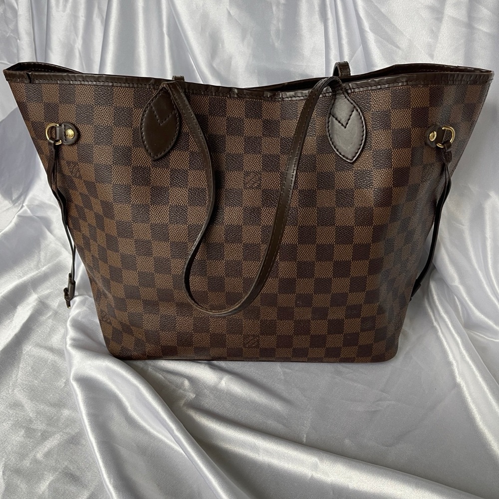 Louis Vuitton Neverfull MM
